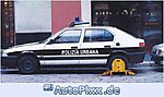 polizei-mit-kralle.j
